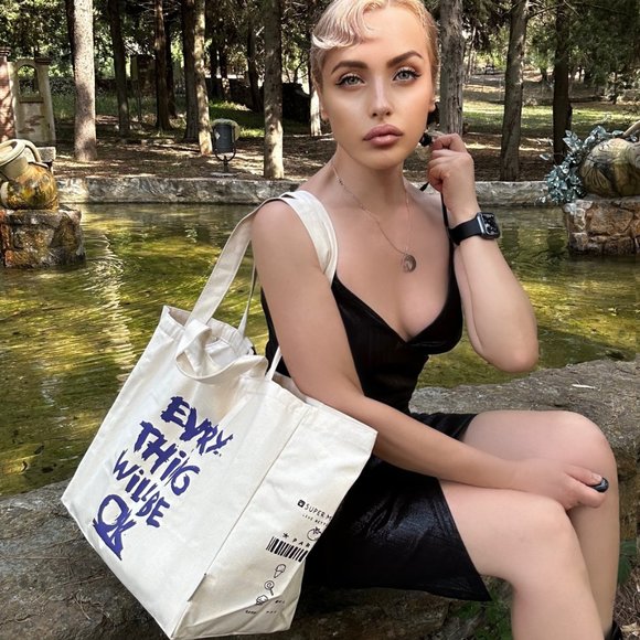 VACATION TOTES (SEASON SALES❣️🎄) - Picture 2 of 2